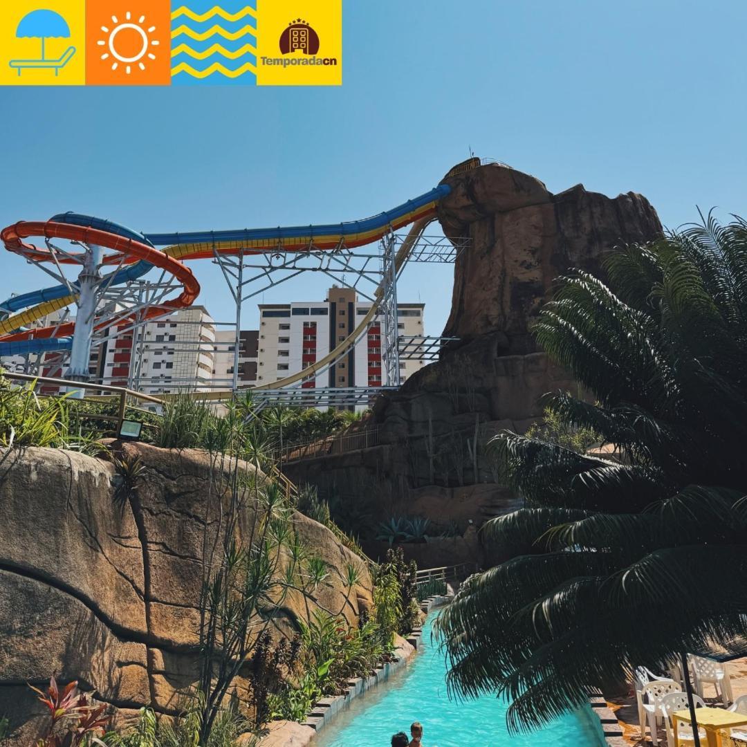 Piazza Com Acesso Ao Acqua Park Aparthotel Caldas Novas Luaran gambar